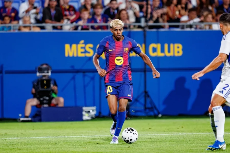 FC Barcelona - Lamine Yamal 3
